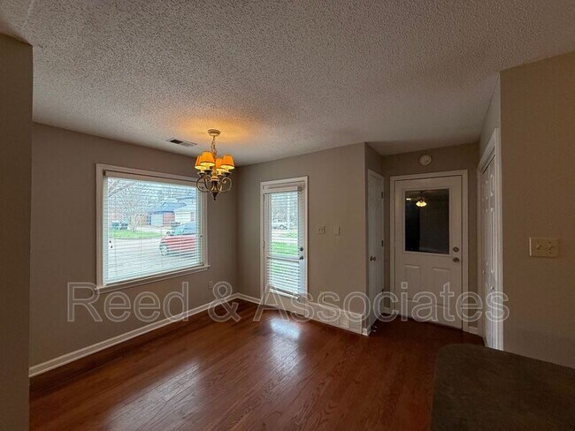 Building Photo - 1173 Clear Creek Rd