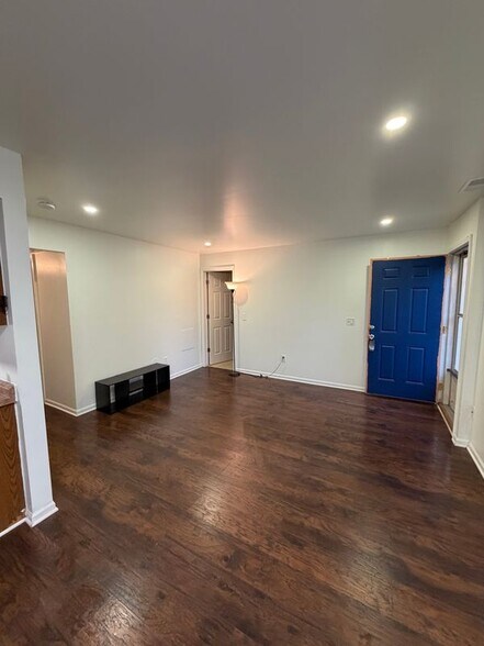 Building Photo - 15802 Orchard Ln