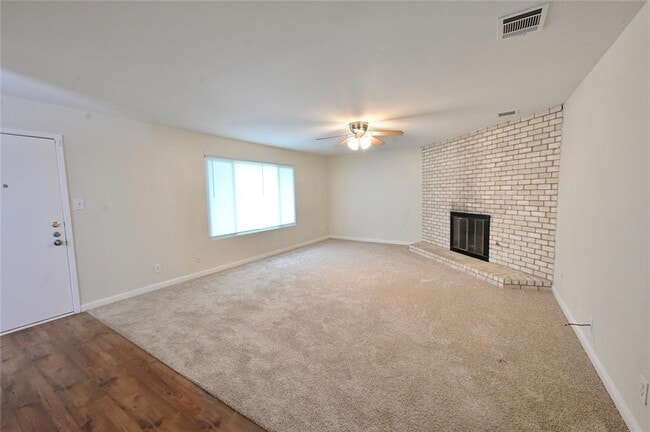 Building Photo - 107 Cloudview Dr