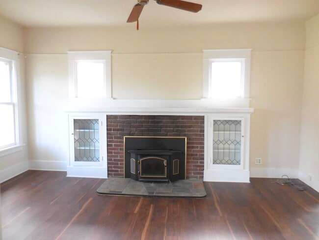 Building Photo - 4626 N Mullen St