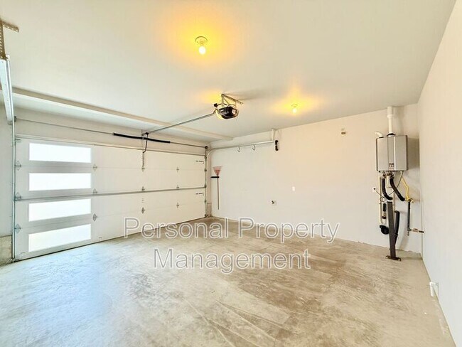 Building Photo - 3541 NE 61st Way