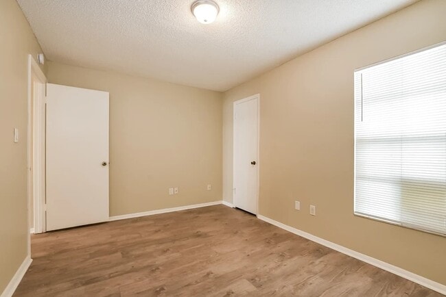 Building Photo - 1347 Palo Alto Ct
