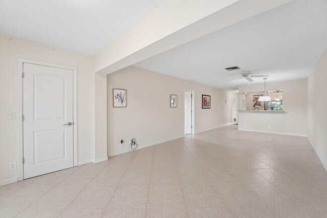 Building Photo - 1080 Mahogany Way