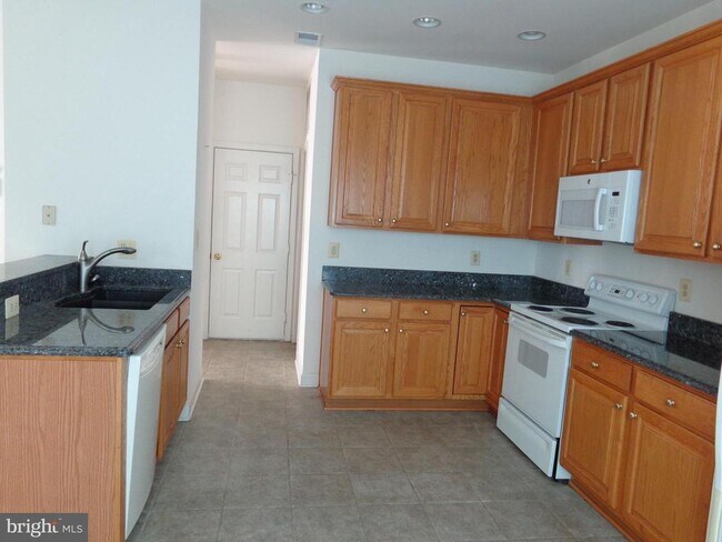 Building Photo - 14574 Crown Hollow Ct