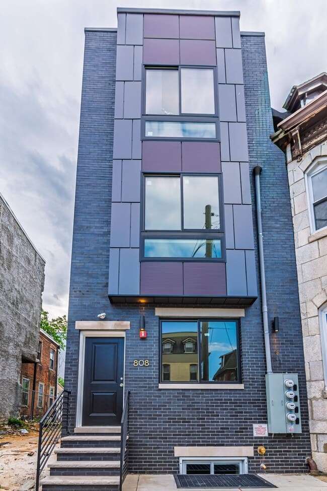 Building Photo - 808 N Preston St