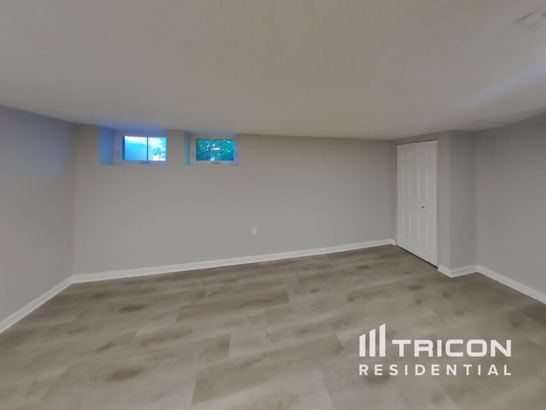 Building Photo - 405 Greenlow Rd