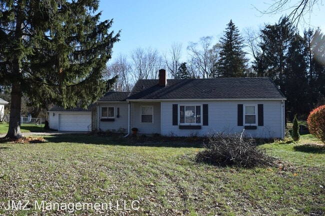 Building Photo - 2 br, 1.5 bath House - 1428 Pontiac Trail