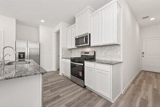 Building Photo - 7554 Linda Lk Ct