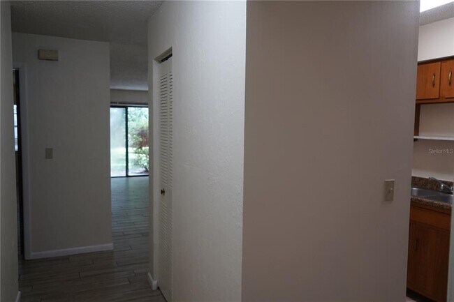 Building Photo - 3418 NW 21st Dr