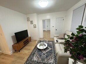 Building Photo - 63 Whitmore St