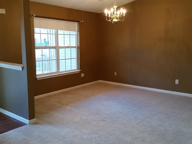 Building Photo - 123 Kingfisher Dr