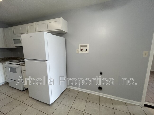 Building Photo - 103 Angeline Dr