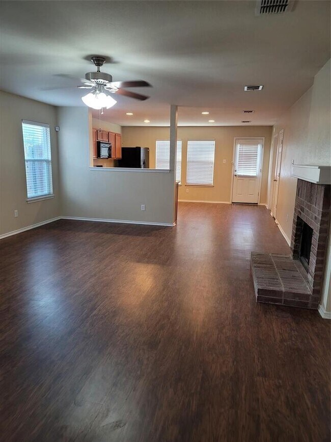 Building Photo - 3/2/2 coming soon in Burleson
