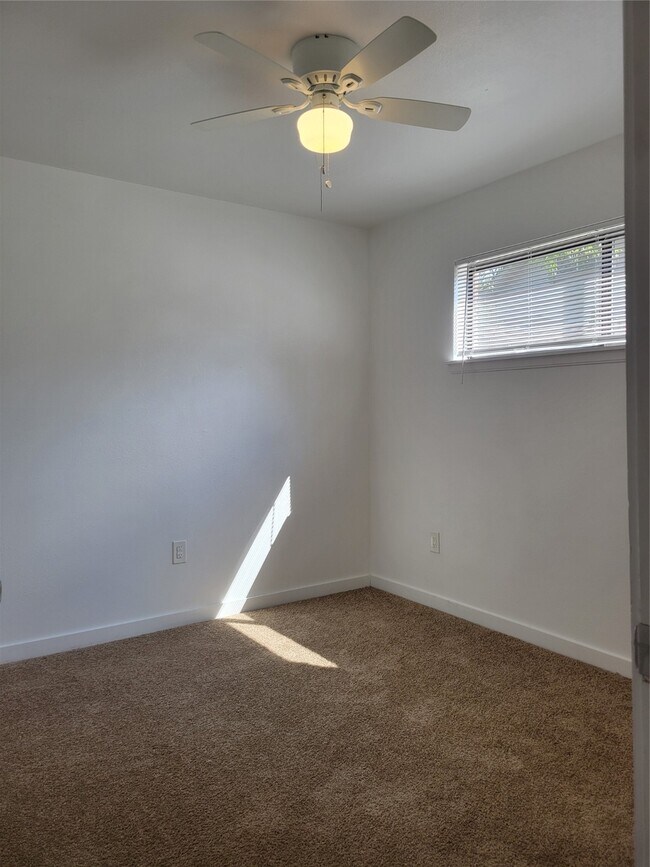 Building Photo - 7823 Detroit St