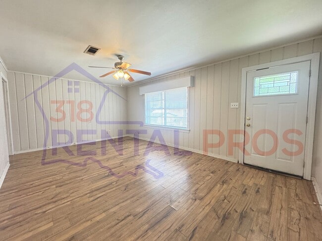 Building Photo - 209/211 W Virginia Ave. Duplex