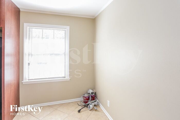 Building Photo - 5359 Blackwell St