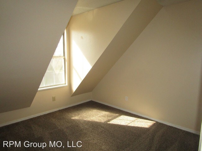 Building Photo - 206 E Buena Vista St