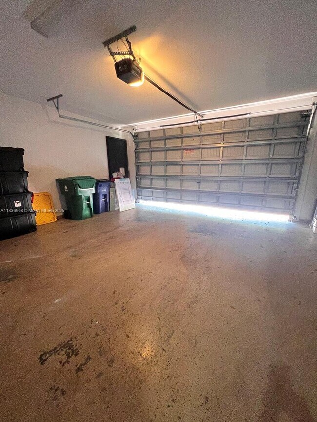 Building Photo - 8378 NW 39th Ct