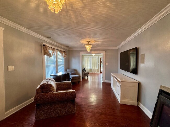 Building Photo - Great 3 Bed 2 Bath Home in Seminole Heights