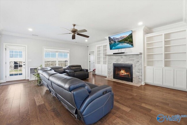 Building Photo - 212 Somerdale Ln