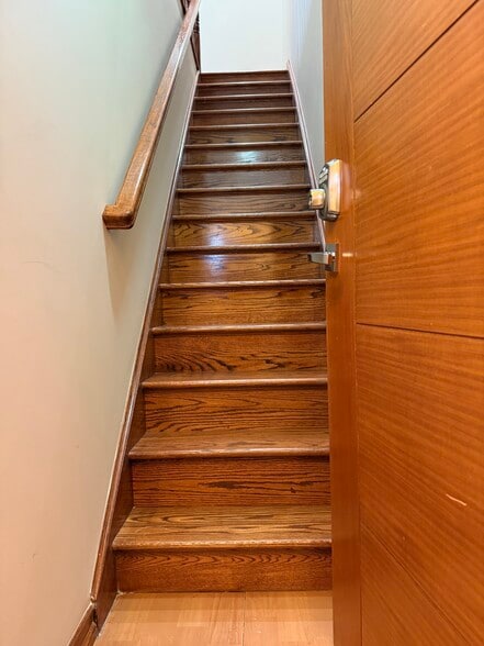 Primary Photo - 713 Yonkers Ave