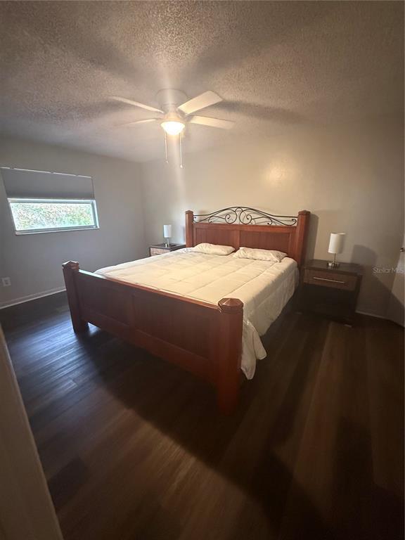 Building Photo - 1410 N Fern Creek Ave