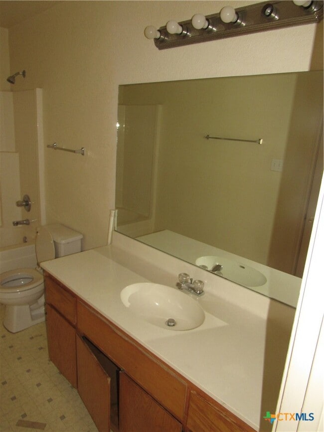 Building Photo - 3807 Hitchrock Dr