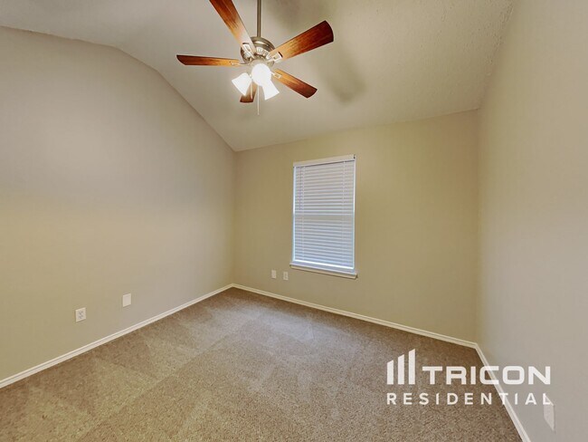 Building Photo - 1119 Cavalcade Dr