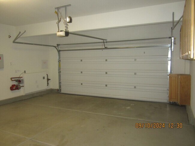 Building Photo - Luxury Single Family Home in Moreno Valley