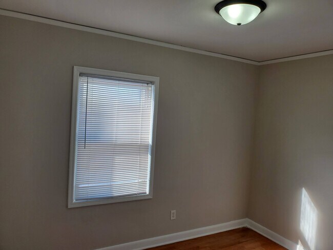 Building Photo - 3234 Kinsey Ave