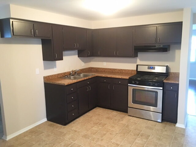 Building Photo - EASTSIDE LARGE 4 BR HOME AVAILABLE NOW!