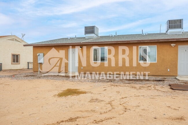 Building Photo - 4020 N Montezuma Dr