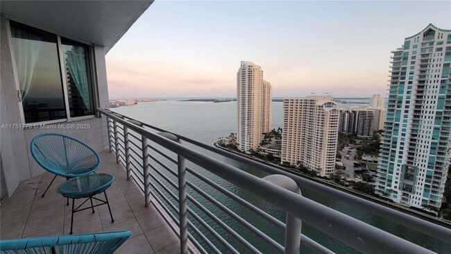 Building Photo - 325 S Biscayne Blvd