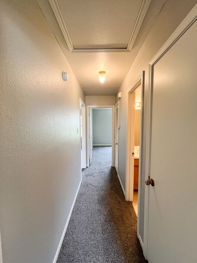 Building Photo - 1707 Windward Dr