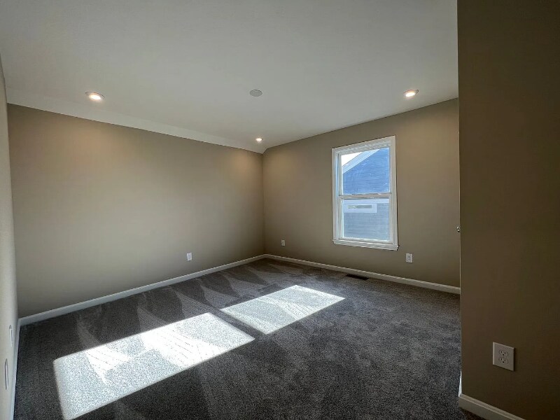 Building Photo - 15926 Long Meadow Way