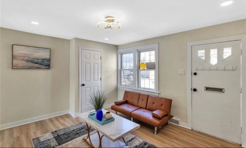 Building Photo - 407 Short Canal St