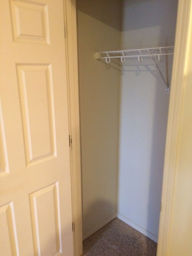 Building Photo - 2 Bed/1 Bath in 55+ Independent Living Com...