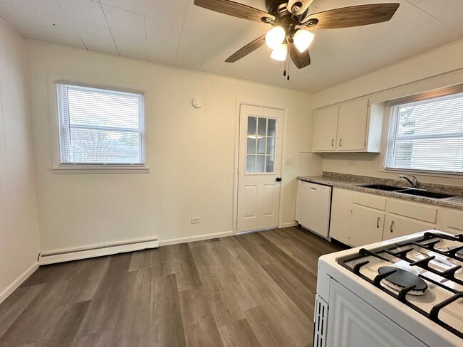 Building Photo - 858 Clay St