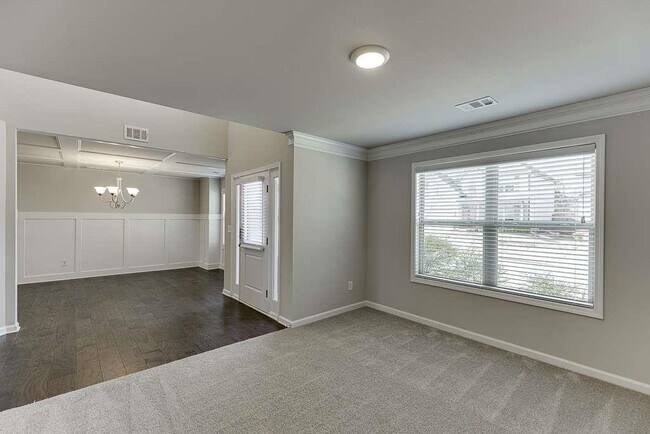 Building Photo - 6029 Fair Winds Cv