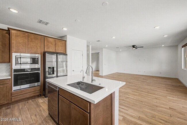 Building Photo - 17057 W Molly Ln