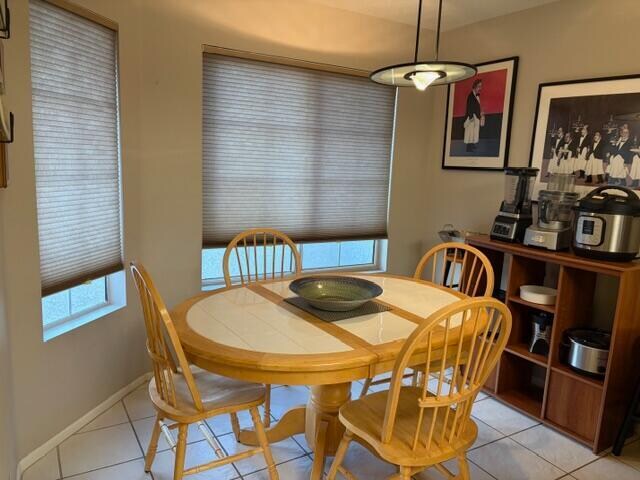 Building Photo - 726 Vista Lago Dr N