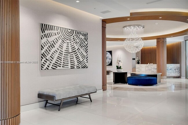 Building Photo - 888 Brickell Key Dr