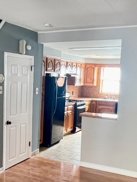 Building Photo - 2500 S Alder St