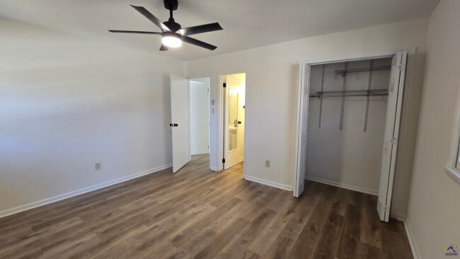 Building Photo - 101 Vivian Dr