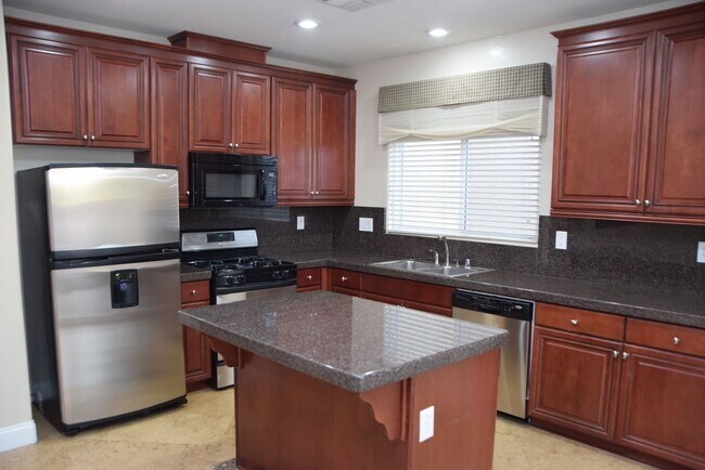 Building Photo - 60 Dark Creek Ave