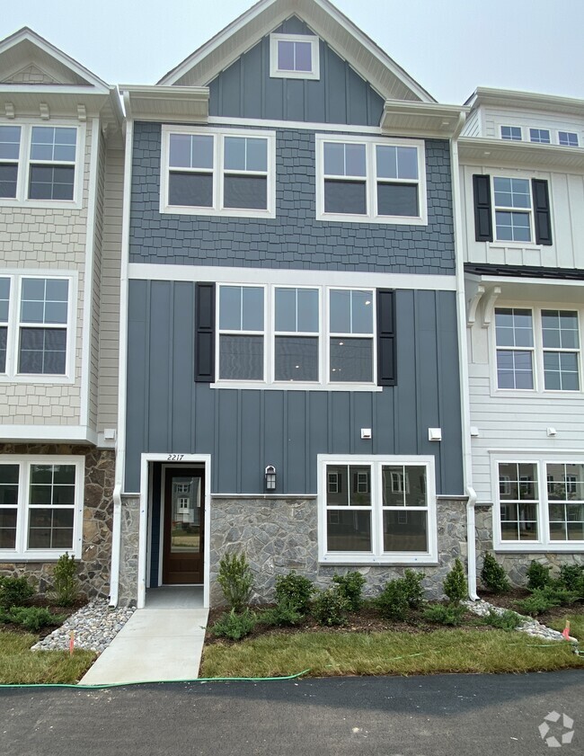 Building Photo - 3189 Acadia Dr