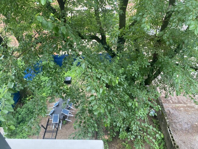 Building Photo - 207 W McMicken Ave