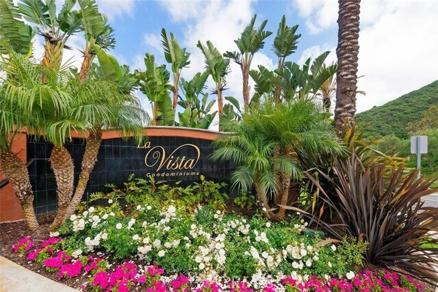Building Photo - 30902 Club House Dr