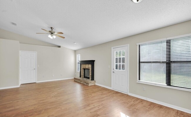 Building Photo - 466 Moby Dick Dr S