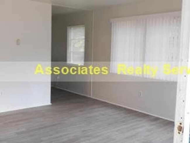 Building Photo - Adams &amp; Federici-911 &amp; 913